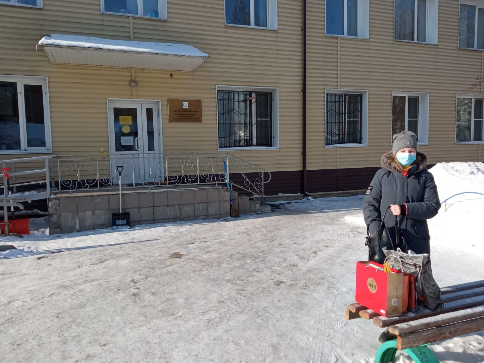 Работа омск помощник. Омск приют на Семиреченской.